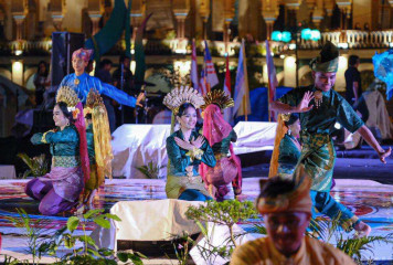 Atourin Gelar Melayu Serumpun